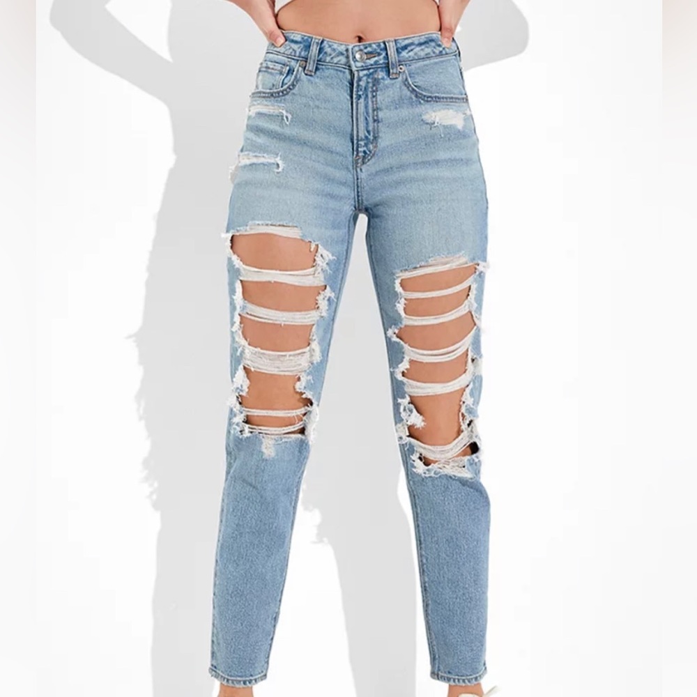 American Eagle Mom Jeans Destroyed light denim